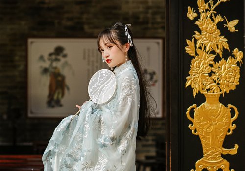 别在披头散发！3分钟搞定简约古装扎发，入坑汉服的小姐姐一学就会