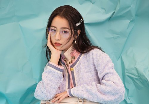 闪亮发饰属于秀发的仪式感 长卷发女生跟着网红美女这样戴头饰时髦