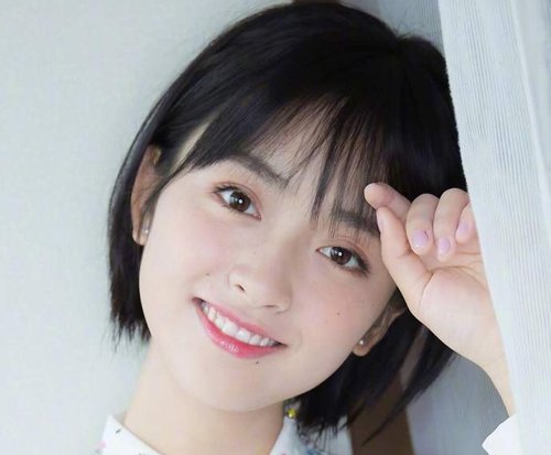 剪完了短发刘海很快就长了怎么办 短发女生不剪刘海方法也是有的