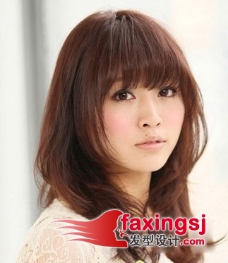 大脸女生教你侧扎花苞头,婉美扎法图解打造时尚小脸
