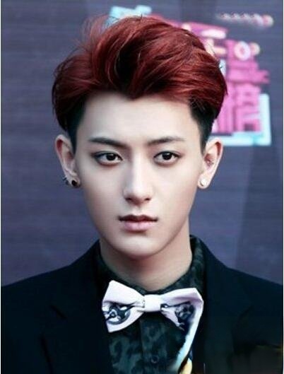 黄子韬发型叫什么 历年帅气发型大盘点