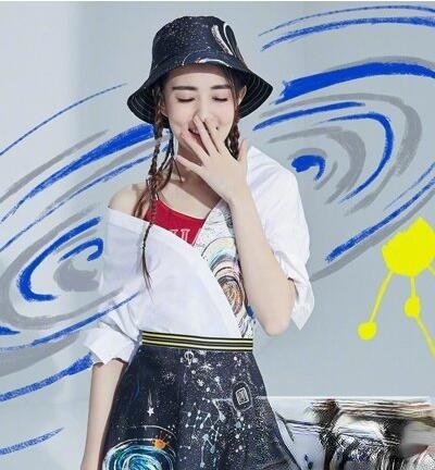 徐璐中长发扎发发型 打造青春元气少女