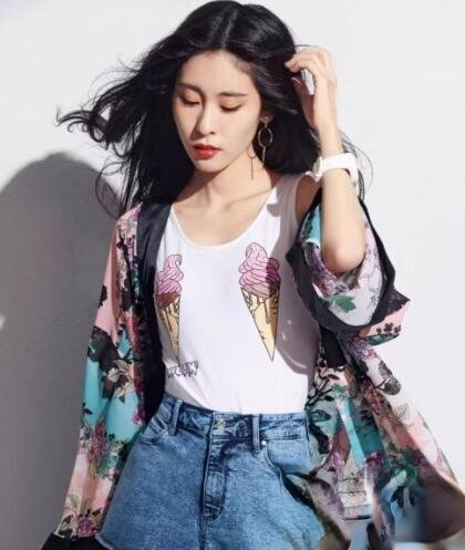 张碧晨长发发型 打造青春美少女